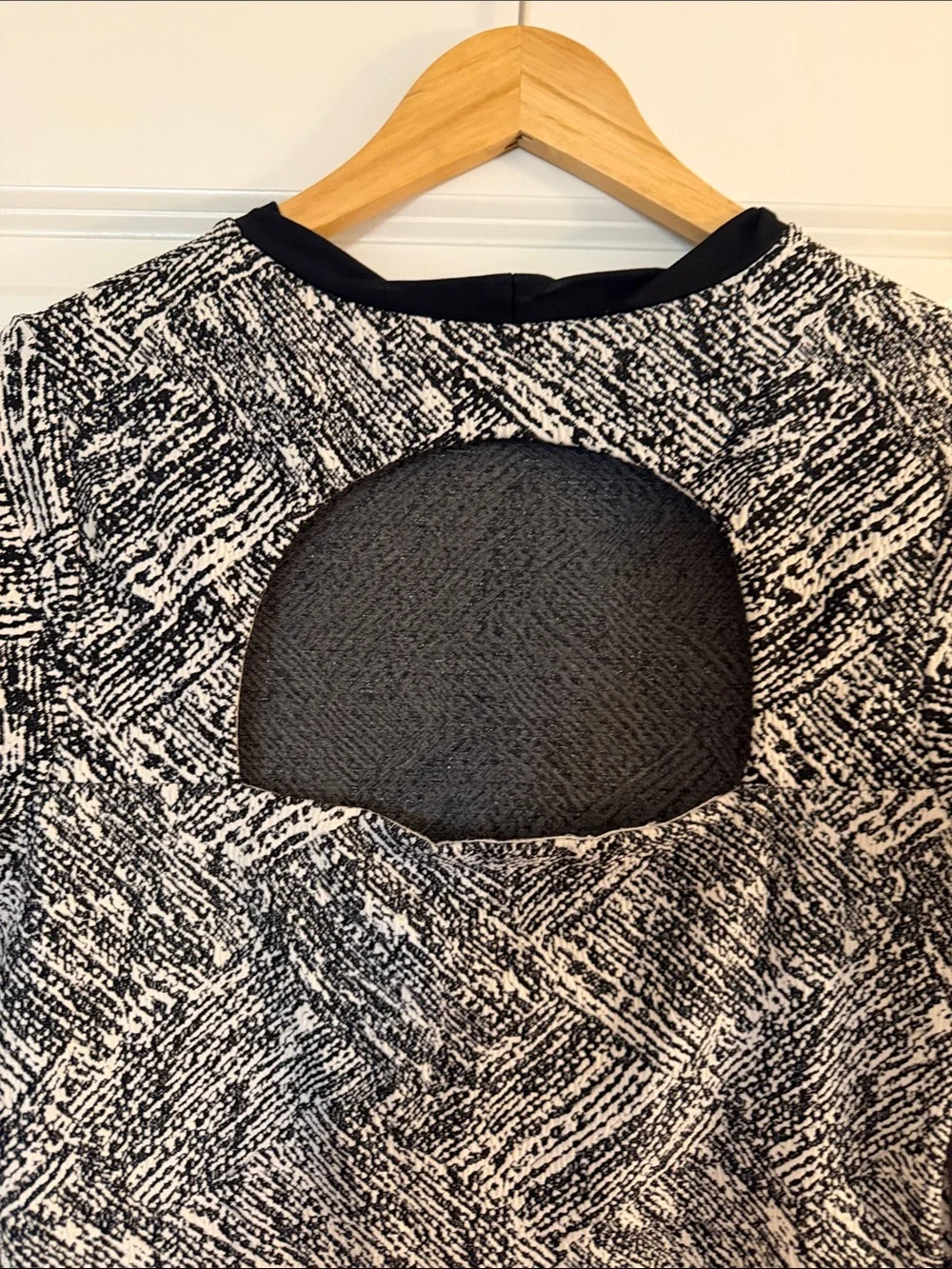 Twenty white jacquard
